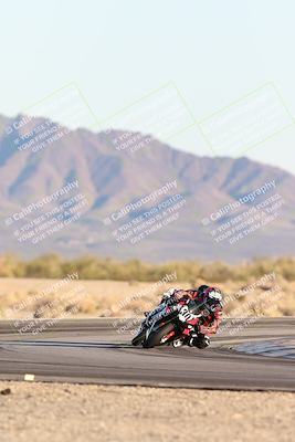 media/Dec-07-2025-CVMA (Sun) [[3e7d2de5dc]]/Race 18-Formula Twins-Formula 40 UL/